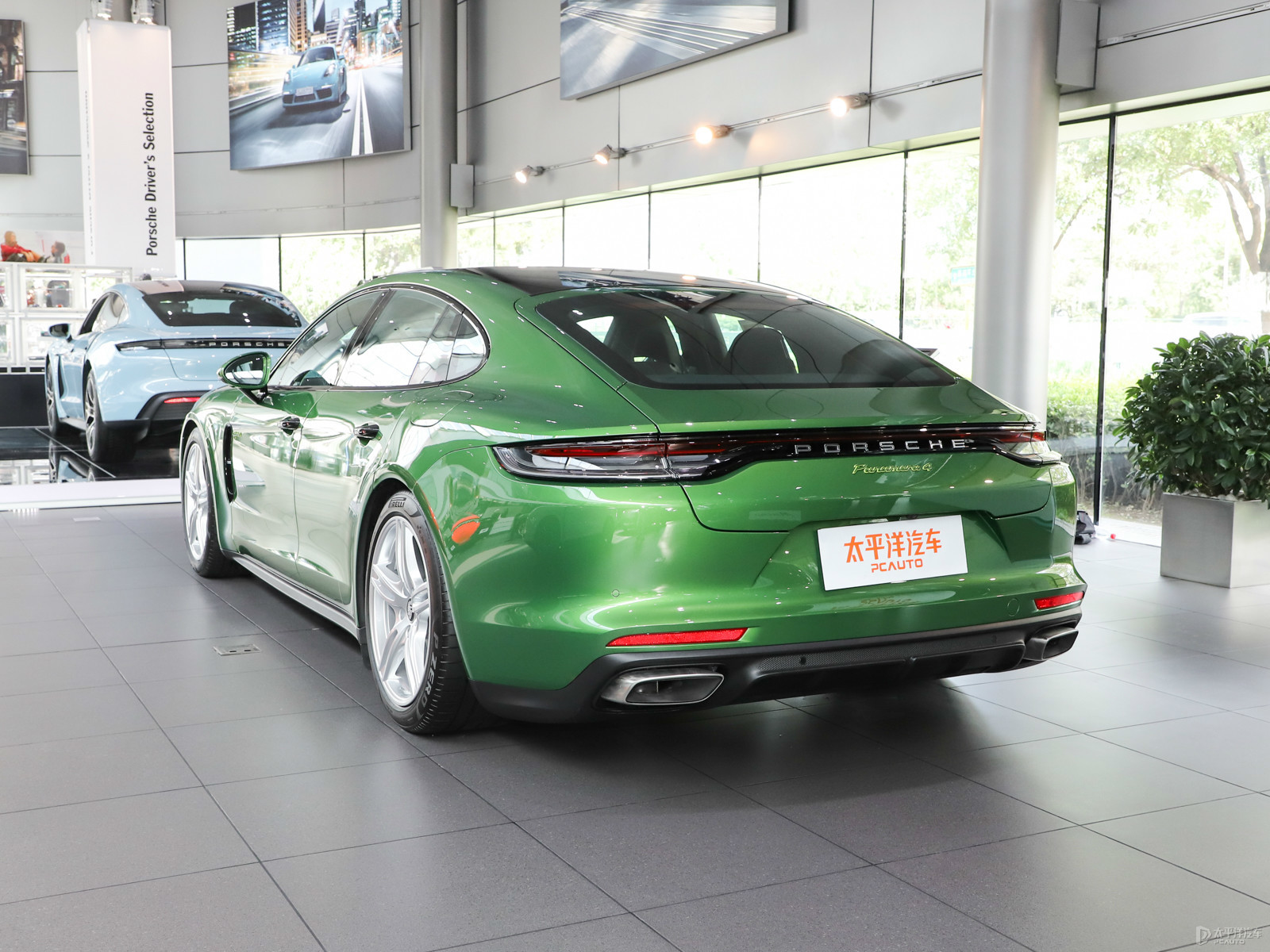 2021款Panamera 4 E-Hybrid 2.9T 新能源豪華轎跑的外觀魅力解析