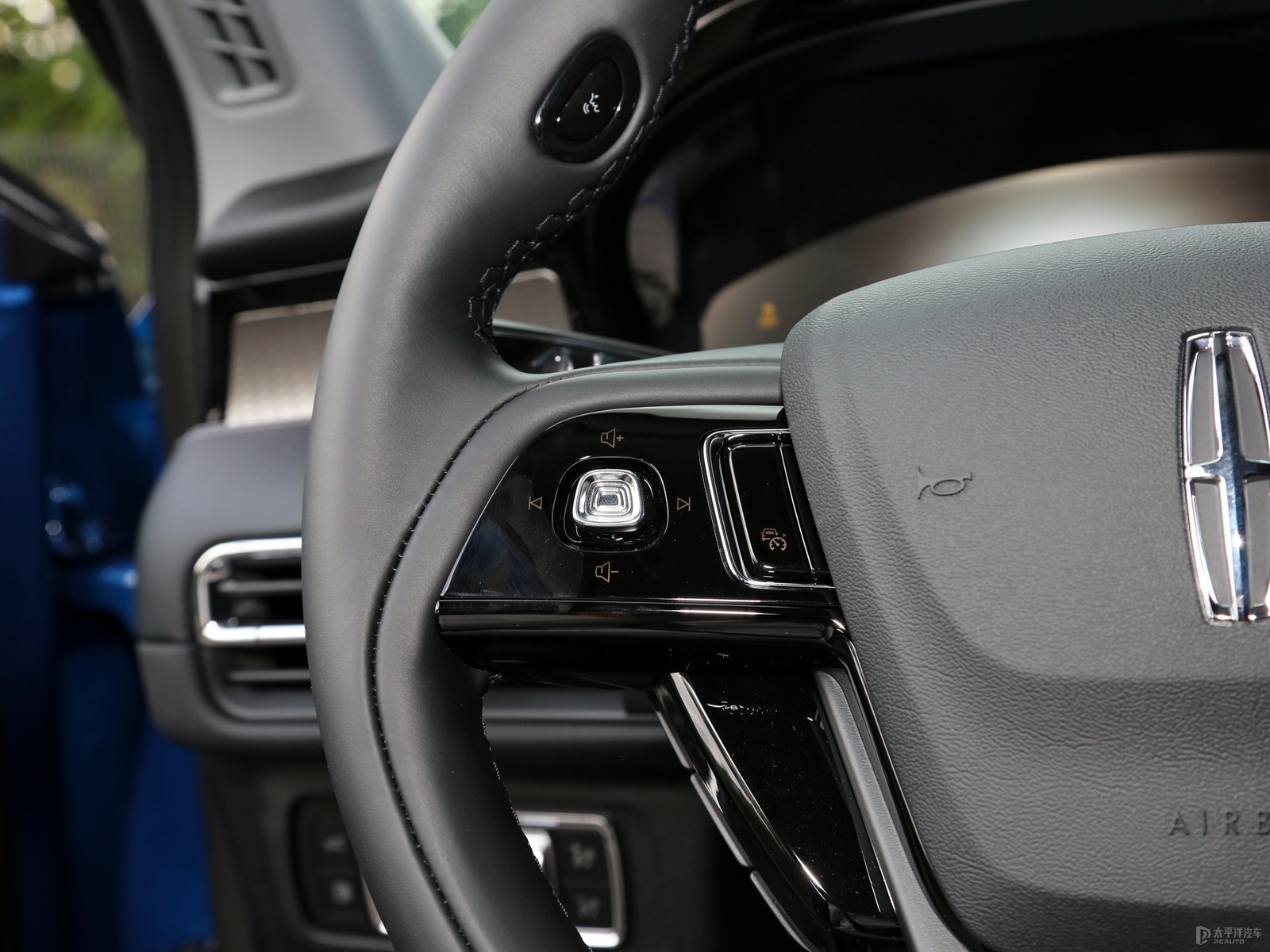 探秘冒險(xiǎn)家新能源 2021款 PHEV 四驅(qū)e雅版 豪華與科技交織的內(nèi)飾座艙